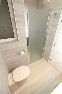 Koupelna v ubytování Sea View Penthouse Mellieha Bay + 19 fotografií