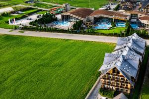 an aerial view of a resort with a large building at Apartament Stary Drewniany Białka Ski Resort -obok Termy Bania i Kotelnica in Białka Tatrzańska