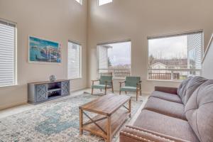 Zona d'estar a Netarts Sundown - Meredith Lodging