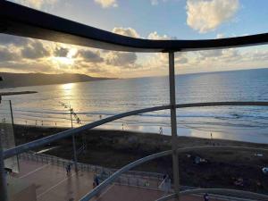 a view of the ocean from a cruise ship at Numancia 1 - 4A in Las Palmas de Gran Canaria