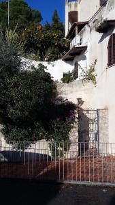 The building in which the holiday home is located