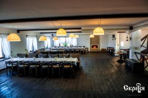 Restaurace v ubytování Hotel Skrinya