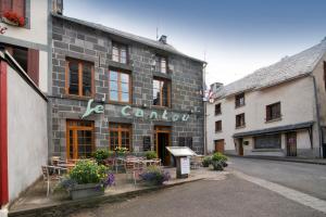 Gallery image of Auberge Le Cantou - Hôtel Roche in Orcival
