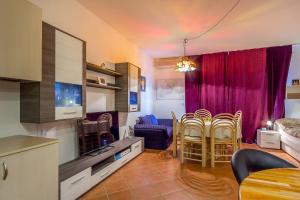 Kuchyň nebo kuchyňský kout v ubytování Apartments Villa Ana
