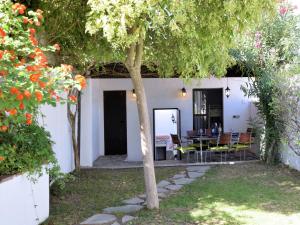Zahrada ubytování Holiday Home in Rute with Private Pool
