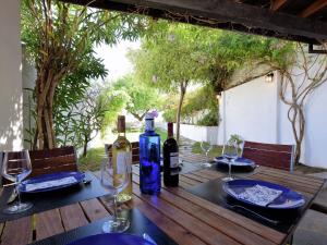 Nápoje v ubytování Holiday Home in Rute with Private Pool