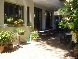 A restaurant or other place to eat at Hotel Cortina
