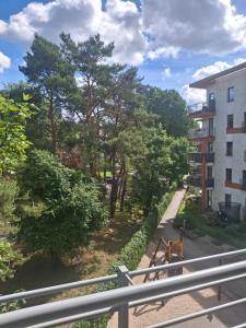una vista dal balcone di un edificio di Easy a Gdynia