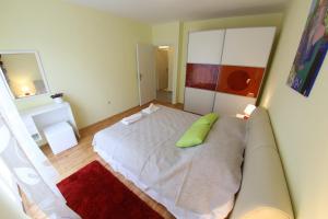 Ein Bett oder Betten in einem Zimmer der Unterkunft Apartment Zubčić