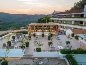 an image of the rooftop of a hotel at Park Royal Beach Huatulco in Tangolunda