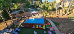 Gallery image of Eagles Nest Guesthouse- Grey Lily Suite in Jrān