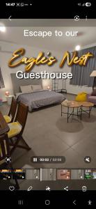 Gallery image of Eagles Nest Guesthouse- Grey Lily Suite in Jrān