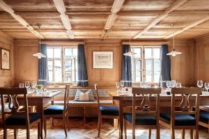 Posezení v ubytování Hirschen - Fine Hotel, Restaurant & Spa
