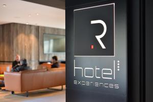 Sijil, anugerah, tanda atau dokumen lain yang dipamerkan di R hotel experiences