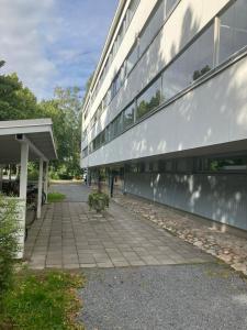 an external view of a building at Yksiö Koulukadulla - autopaikka - Wi-Fi in Seinäjoki