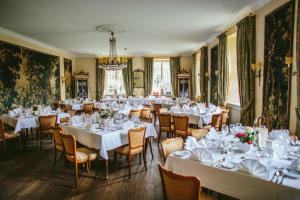 Restaurant ou autre lieu de restauration dans l'établissement Schloss Auel Boutique Hotel & Design Golf Lodge