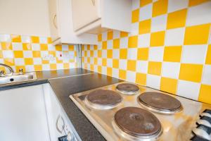 Gallery image of Modern 4-Bed Near Limerick City Campus & Shops in Limerick +16 photos