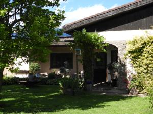 a view of the front of the house at Casa Diego in Spielberg