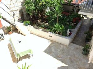 Vonkajšia záhrada v ubytovaní Guesthouse Kresic