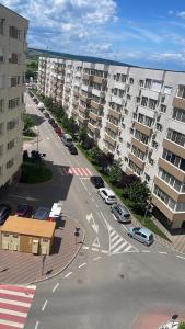 an aerial view of a parking lot in an apartment complex at Soho Studio Fial in Bacău