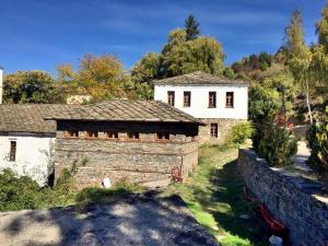 Edifici on està situat l'hostal o pensió