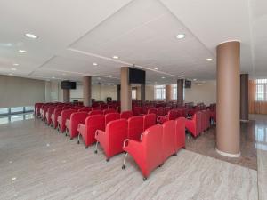 Zona de negocis o sala de conferències de B&B HOTEL Settimo Torinese