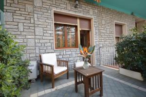 Patio lub wspólna przestrzeń na świeżym powietrzu w obiekcie Riva Beach Apartment