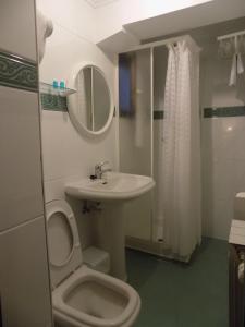 Kamar mandi di Itsasmin Ostatua