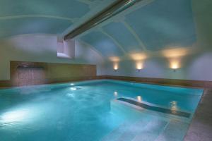 Bazén v ubytovaní Hotel Palazzo San Lorenzo & Spa alebo v jeho blízkosti