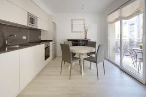Kuchyň nebo kuchyňský kout v ubytování Fuenterrabia by FeelFree Rentals