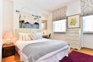 Gallery image of Elegant 3 bed apt with rooftop terrace in Pimlico in London