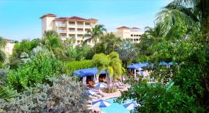 A piscina localizada em La Playa Beach & Golf Resort, a Noble House Resort ou nos arredores