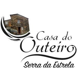 una señal que dice cacao do quirino sera do existiça en Abrigo do Outeiro - Serra Da Estrela, en Cabeça