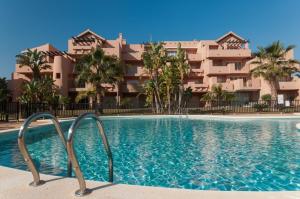 Bazén v ubytování Zeer trendy penthouse op de Mar Menor Golf & Padel Resort nebo v jeho okolí + 26 fotografií