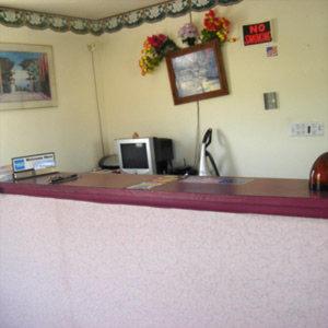 a bar in a restaurant with a counter top at Welborn Motel - Hamptonville in Hamptonville