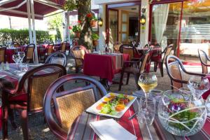 Restoran atau tempat lain untuk makan di Auberge de la Terrasse