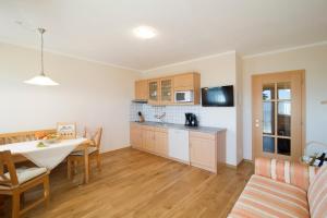 A kitchen or kitchenette at Gutshof Sinn
