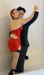 a statue of a man and a woman dancing at Apartment No.1 in Lincoln