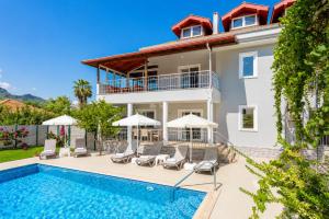 an image of a villa with a swimming pool at Daisy Villa in Dalyan
