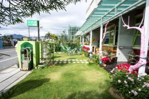 Vrt pred nastanitvijo Vicking Guesthouse