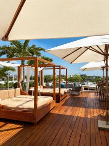 Parveke tai terassi majoituspaikassa The Reef 28 Hotel & Spa - Luxury Adults Only - All Suites - With Optional All Inclusive