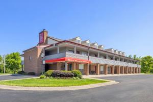 a rendering of the front of a hotel at Red Roof Inn & Suites Marysville in Marysville