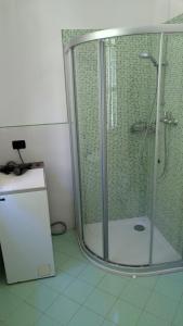 A bathroom at Villa Dina