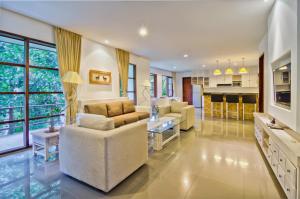 Zona d'estar a Labak River Hotel by EPS