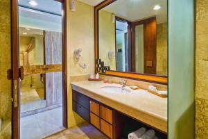 Bany a Labak River Hotel by EPS