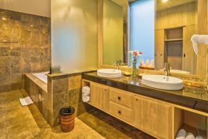 Bany a Labak River Hotel by EPS