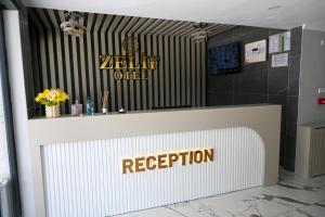 a zelle one l reception desk in a building at Zelif Otel Havza in Havza