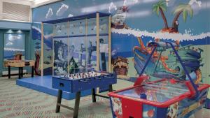 Precise Resort Marina Wolfsbruch - Familienapartments的游戏室