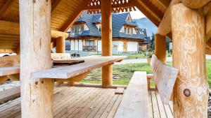Vonkajšia záhrada v ubytovaní Apartamenty Polana Sywarne Zakopane