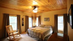 a bedroom with a bed and a wooden ceiling at Welch View 41 Thornton Private Home Close to Waterville Valley in Thornton